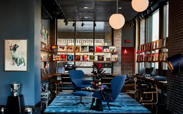 MOXY Minneapolis Uptown