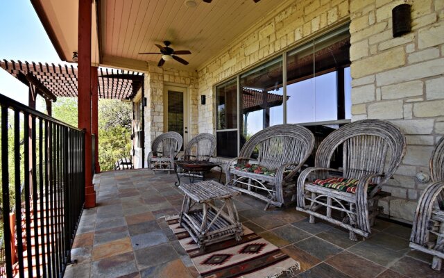 Pet-friendly Oasis in Gated Community!