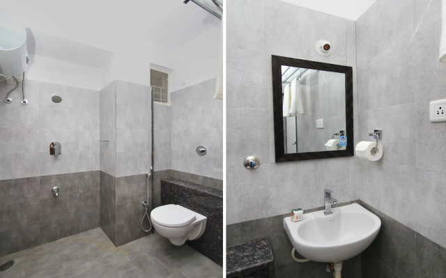 OYO 12033 Hotel Royal Residence