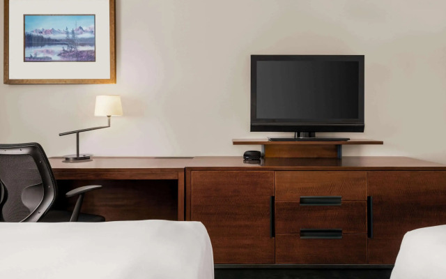 Travelodge by Wyndham Calgary South
