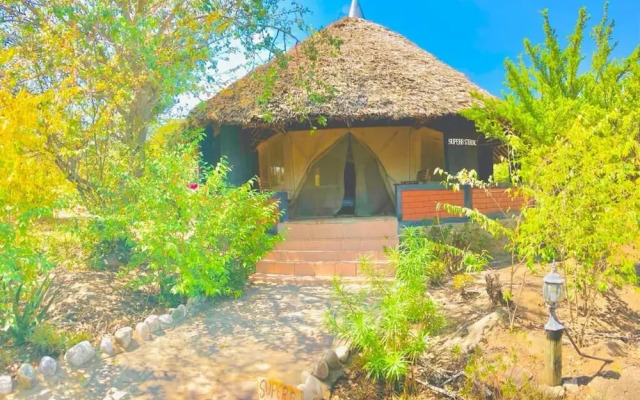 Explore Mara Camp