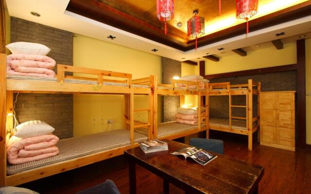 Qingdao Dragon Youth Hostel