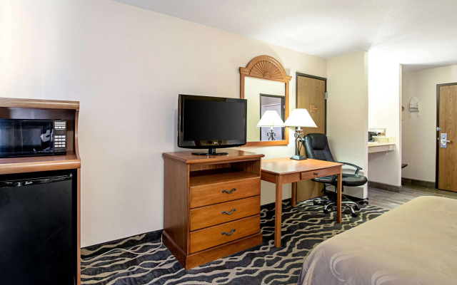 Quality Inn Huron
