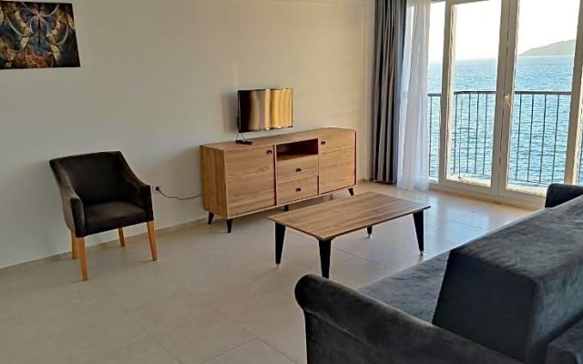 Ni Marin Hotel