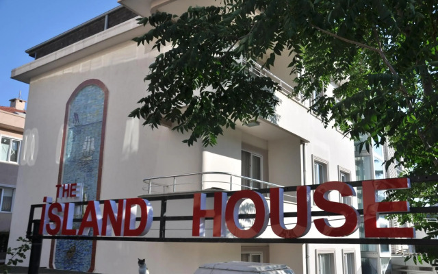 Island Hotel