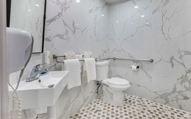 Comfort Inn & Suites Irvine Spectrum