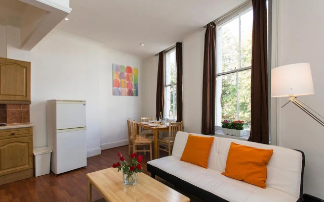 Essex Road Apartment near Angel