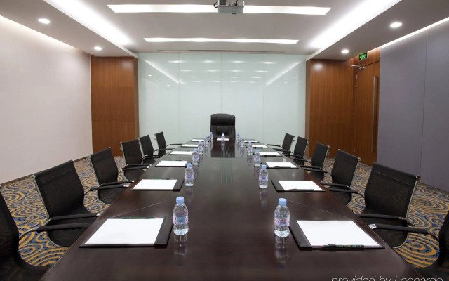 Tianjin Binhai Saint Light Hotel