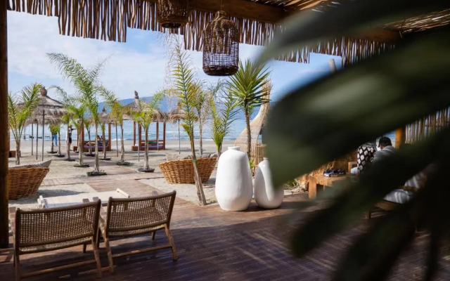 Sea & Sand Hotel
