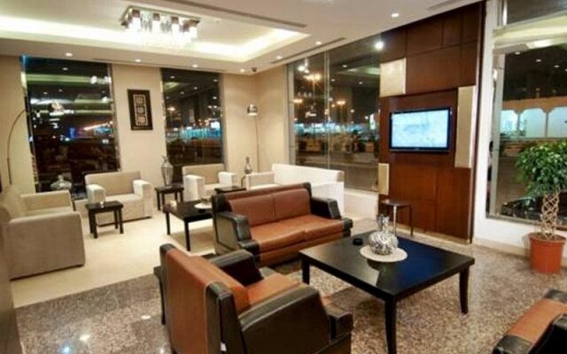 Dior Apartments
