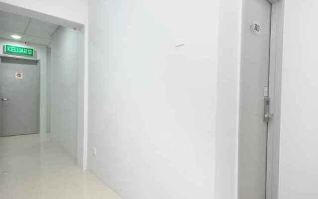 Ada Hotel & Apartment