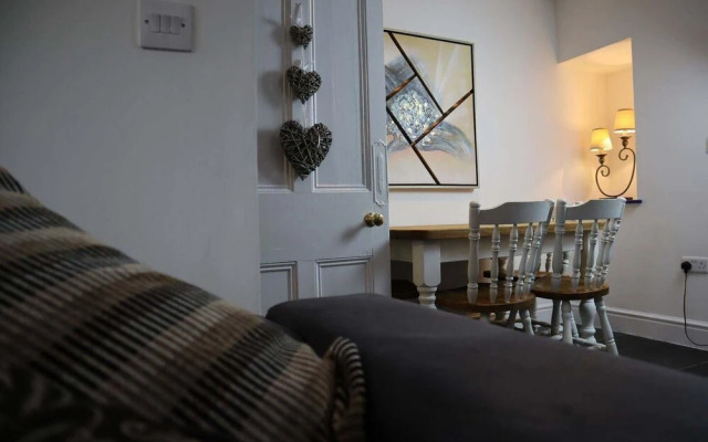 Park Square Retreat in Blaenau