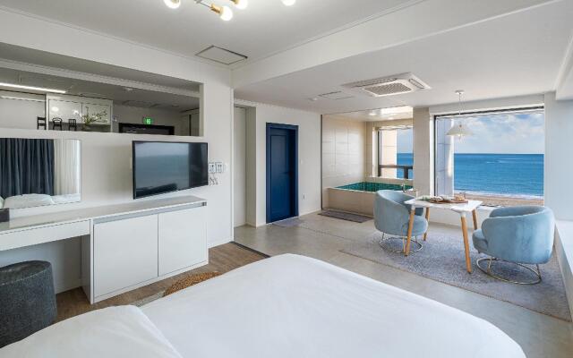 Busan Grey Sands Poolvilla Pension