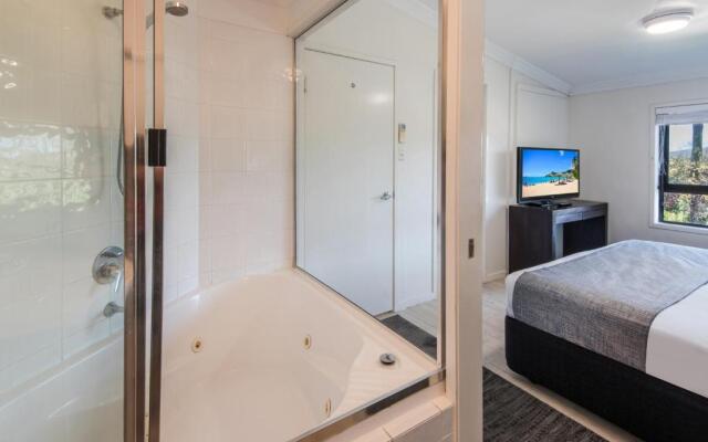 Oasis Apartments