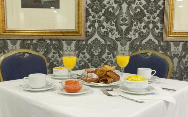 Hotel Porcel Alixares