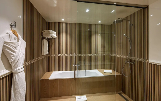 Majestic Hotel - SPA Champs Elysées