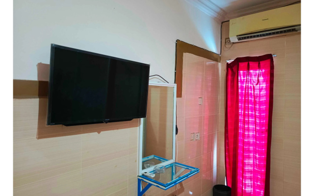 Hotel O Wisma Syariah Lahundape – Guest Rooms – Kendari