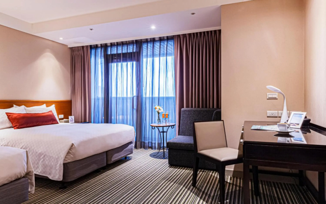 Pacific Business Hotel