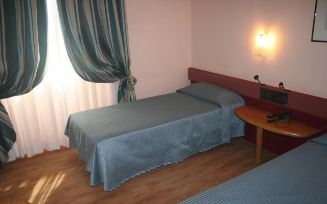 Albert Hotel