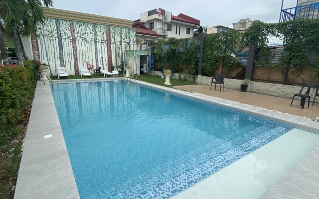 S&M Hotel