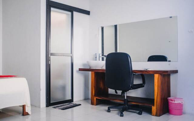 RedDoorz near Exit Toll Sirkuit Sentul