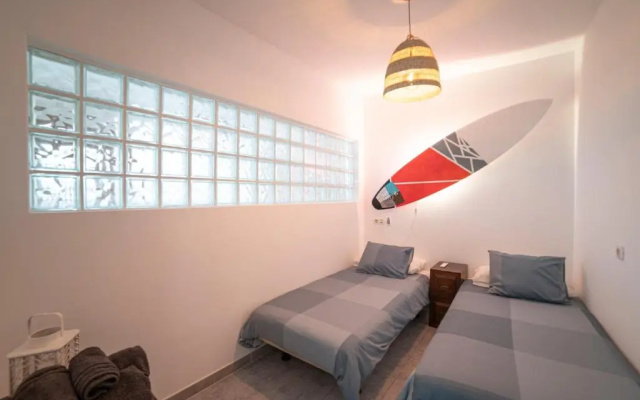 6 Bedroom Luxury Villa 300m from the water front