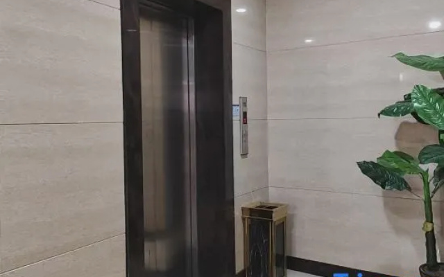 Wojiajiangdu Business Hotel