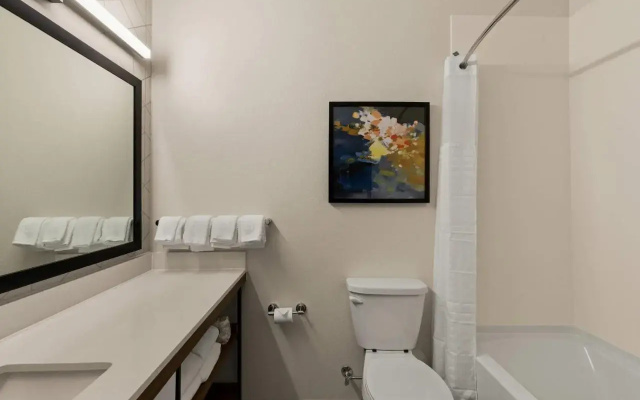 Everhome Suites Ontario