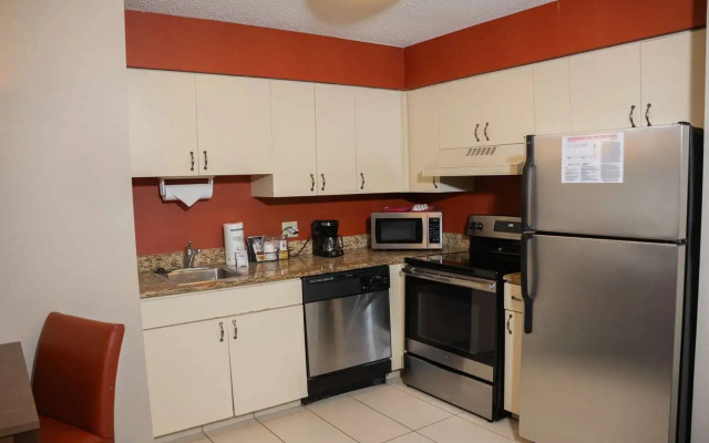 Hawthorn Suites BY Wyndham Erie