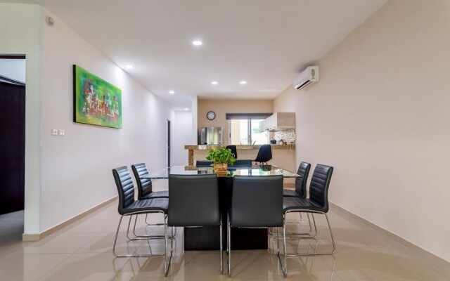 Sabbia 4201-3 Bedrooms ALL IN Suite Condo