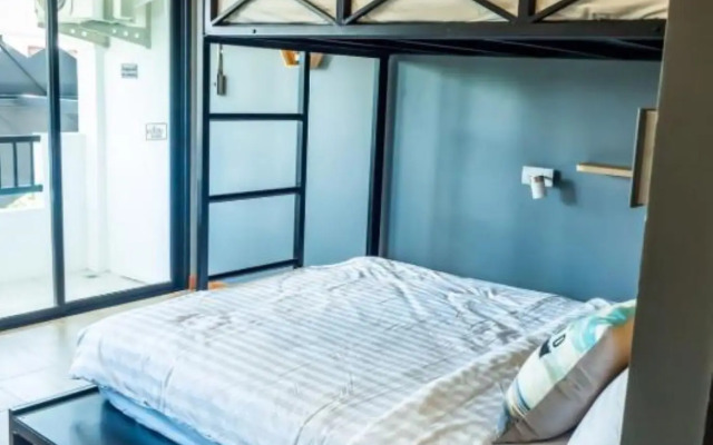 Ray Coffee Bar & Hostel - Adults Only
