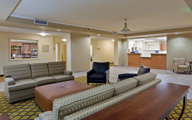 Candlewood Suites Lakewood