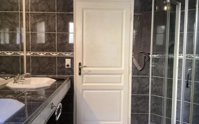 Villa in France With Private Pool & Garden