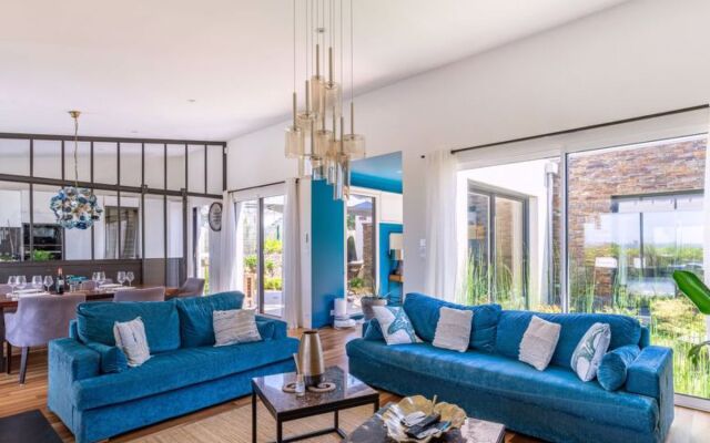 Indigo-Piscine chauffee jusquau 30/10