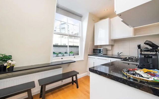 So Glamourous Pad - Fitzrovia - by Frankie Says