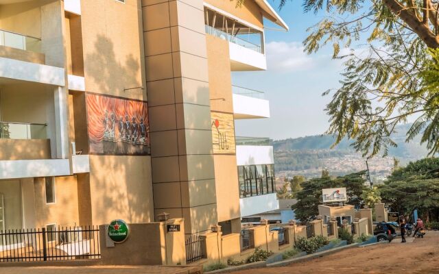 The Hut Restaurant & Boutique hotel
