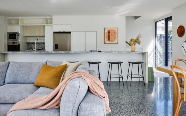 Byron Bay Accom - North Beach Houses 28 Bayshore Drive - No pool in studio