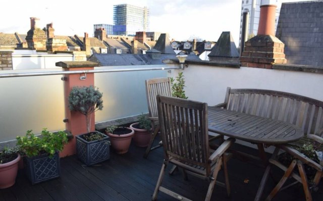 2 Bedroom Maisonette With Roof Terrace Sleeps 4