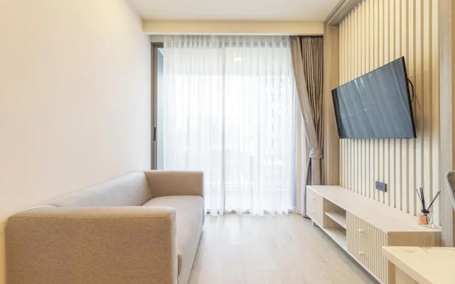 Top Location Near Beach Clubs C226