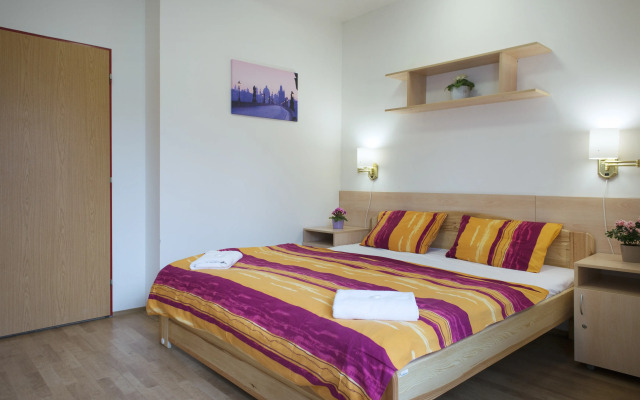 University Hotel