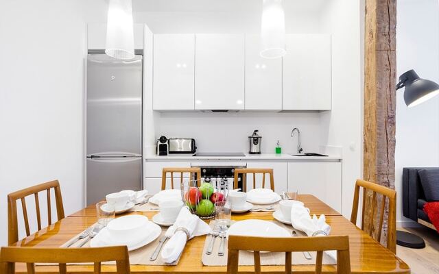 Malasaña Apartments By Flatsweethome