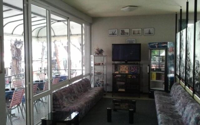 Hotel Caravelle