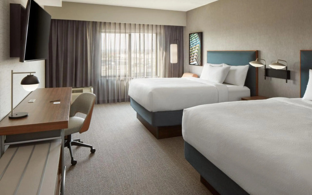 Courtyard by Marriott Mississauga - Airport Corporate Centre West