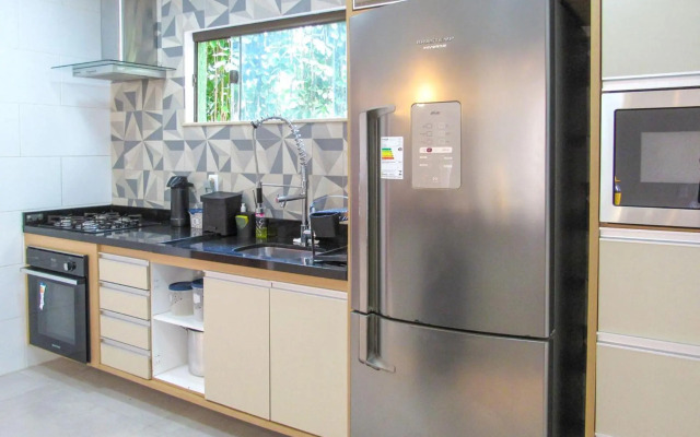 Casa c otima infraestrutura e piscina, Camacari BA