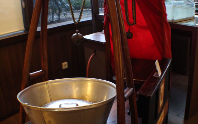 Hotel Santika Pandegiling Surabaya