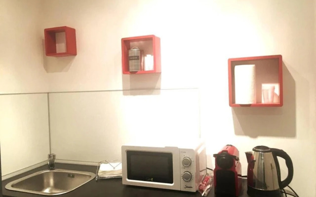 Pretty Tiburtina Room