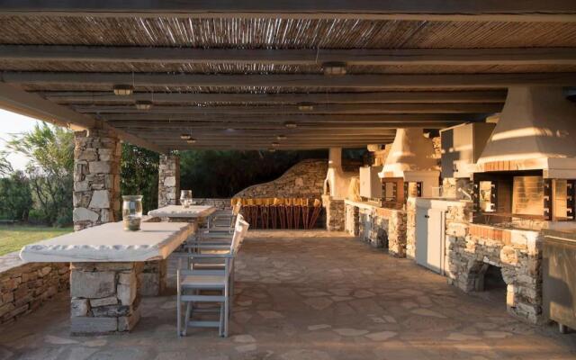 Sea front 2 bed house next to kite sports