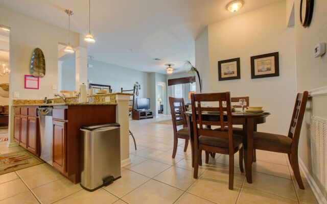 Penthouse w/ Spectacular Lakeview! Near Disney
