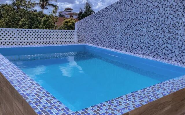 Luxury Rooftop Pool private secure Villa