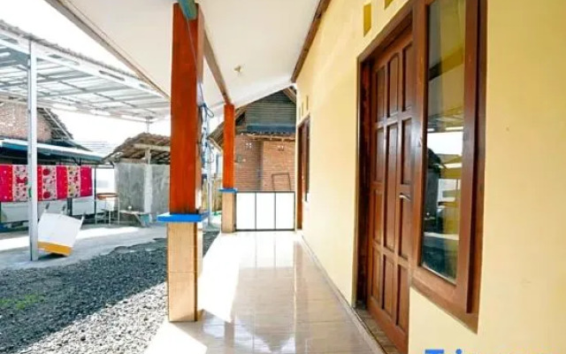 Hotel O Sobat Ijen Traveller Homestay
